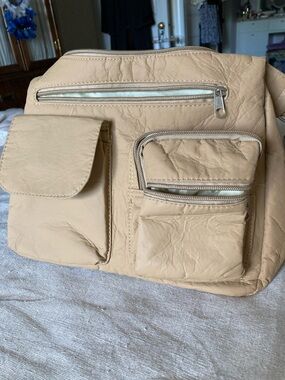 Lightweight crossbody/shoulder bag